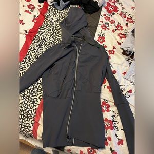 Size 4 Lulu lemon zip up great condition zippers work no stains